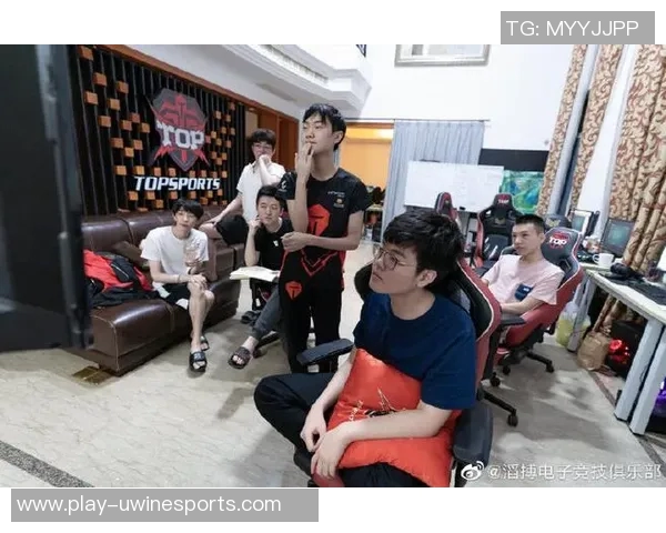 FPX以94分领跑S15电竞大师赛积分榜展现强劲实力