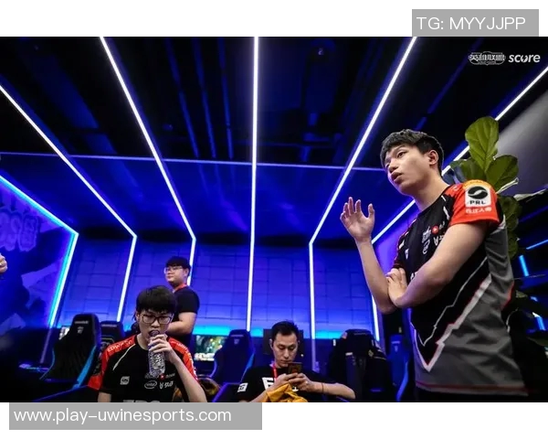 电竞比分精英赛特别报道EDG从青涩到辉煌的成长历程揭秘